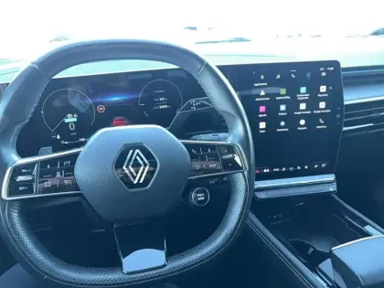 Photo 49 Renault Austral  E-Tech hybrid 200