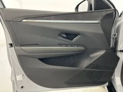 Photo 11 Renault Megane  E-Tech 220 ch autonomie confort AC22