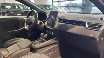 Photo 5 Renault Clio  E-Tech full hybrid 145