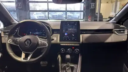 Photo 4 Renault Clio  E-Tech full hybrid 145