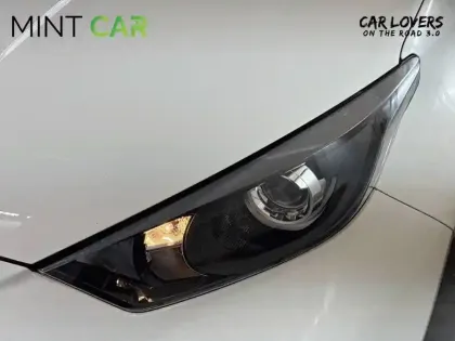 Photo 27 Toyota Yaris  Hybride 116h