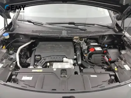 Photo 12 Peugeot 5008  PureTech 130ch S&S EAT8