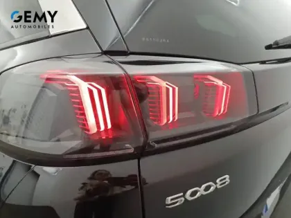 Photo 20 Peugeot 5008  PureTech 130ch S&S EAT8