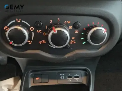 Photo 13 Renault Twingo  III SCe 65