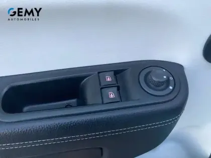 Photo 11 Renault Twingo  III SCe 65