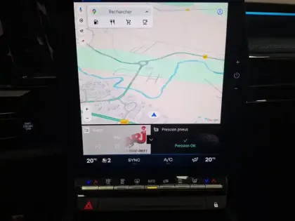Photo 23 Renault Austral  E-Tech full hybrid 200 GSR2