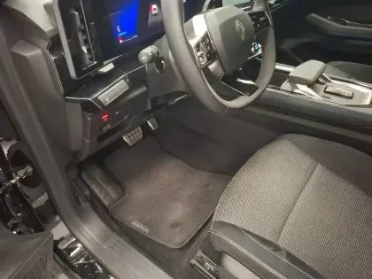 Photo 17 Renault Austral  E-Tech full hybrid 200 GSR2