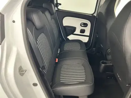 Photo 44 Renault Twingo  III E-Tech