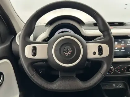 Photo 43 Renault Twingo  III E-Tech