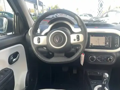 Photo 18 Renault Twingo  III E-Tech