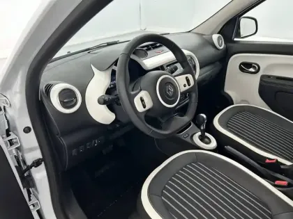 Photo 38 Renault Twingo  III E-Tech