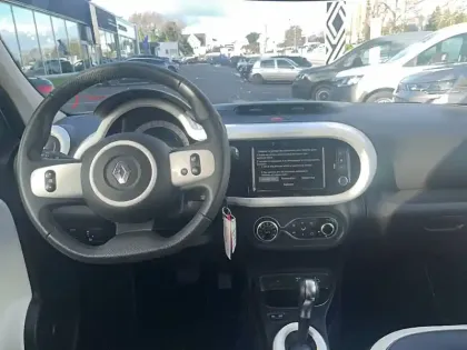 Photo 7 Renault Twingo  III E-Tech