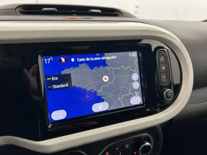 Photo 52 Renault Twingo  III E-Tech