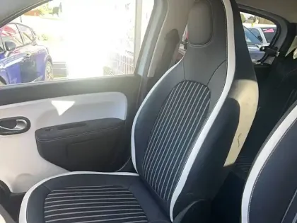 Photo 11 Renault Twingo  III E-Tech