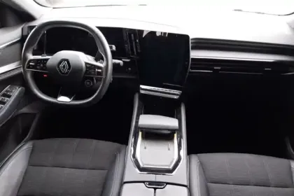 Photo 8 Renault Austral  E-Tech hybrid 200