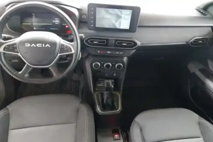 Photo 8 Dacia Jogger  Hybrid 140 7 places GSR2