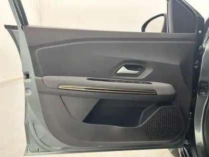 Photo 19 Dacia Jogger  Hybrid 140 7 places GSR2