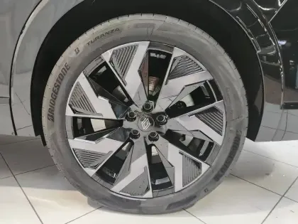 Photo 11 Renault Rafale  E-Tech full hybrid 200ch