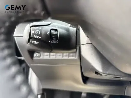 Photo 14 Peugeot 208  PureTech 100 S&S BVM6