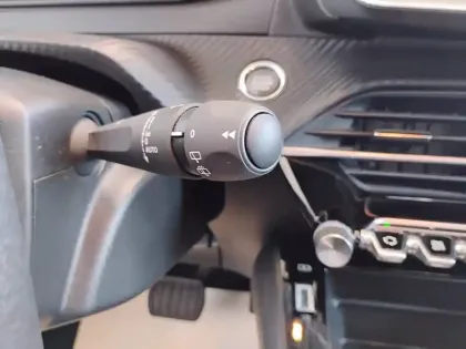 Photo 13 Peugeot 208 Gén. II Ph1 NG Active 5