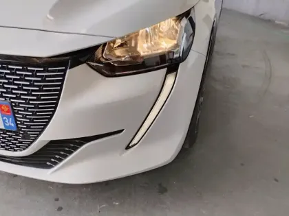 Photo 19 Peugeot 208 Gén. II Ph1 NG Active 5