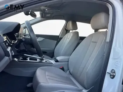 Photo 8 Audi A4  Avant 30 TDI 136 S tronic 7