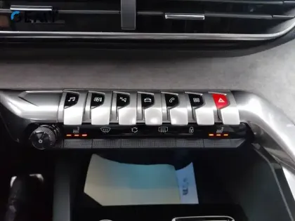 Photo 64 Peugeot 3008  Puretech 130ch S&S EAT8