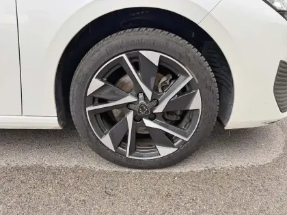 Photo 8 Peugeot 308  SW BlueHDi 130ch S&S EAT8