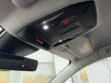 Photo 24 Peugeot 308  SW BlueHDi 130ch S&S EAT8