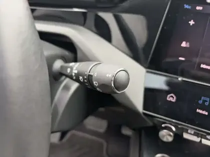 Photo 21 Peugeot 308  SW BlueHDi 130ch S&S EAT8