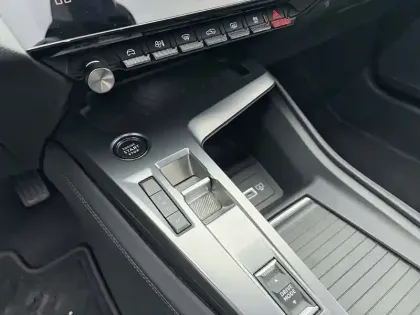 Photo 11 Peugeot 308  SW BlueHDi 130ch S&S EAT8