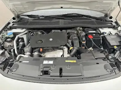 Photo 26 Peugeot 308  SW BlueHDi 130ch S&S EAT8