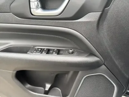 Photo 45 Jeep Compass  1.5 Turbo T4 130 ch BVR7 e-Hybrid