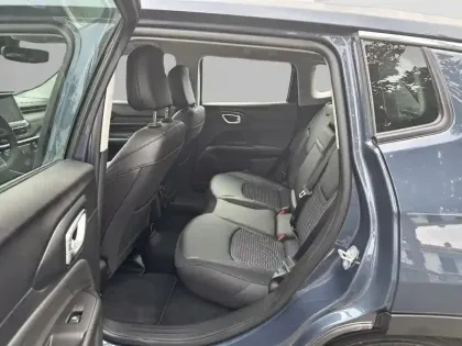 Photo 39 Jeep Compass  1.5 Turbo T4 130 ch BVR7 e-Hybrid