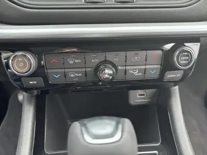 Photo 41 Jeep Compass  1.5 Turbo T4 130 ch BVR7 e-Hybrid