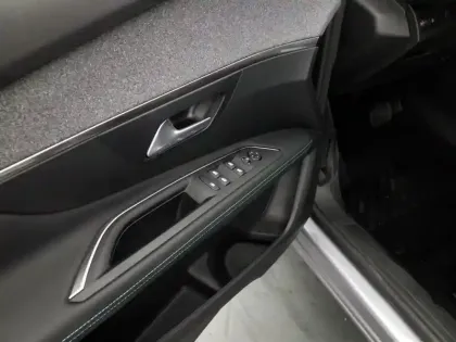 Photo 9 Peugeot 3008  BlueHDi 130ch S&S EAT8