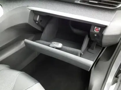 Photo 12 Peugeot 3008  BlueHDi 130ch S&S EAT8