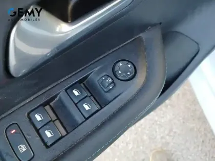 Photo 11 Peugeot 208  PureTech 100 S&S EAT8