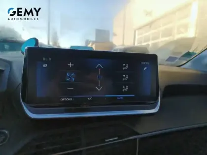 Photo 15 Peugeot 208  PureTech 100 S&S EAT8