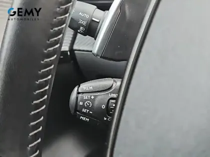 Photo 12 Peugeot 208  PureTech 100 S&S EAT8