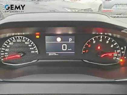 Photo 15 Peugeot 208  PureTech 100 S&S EAT8