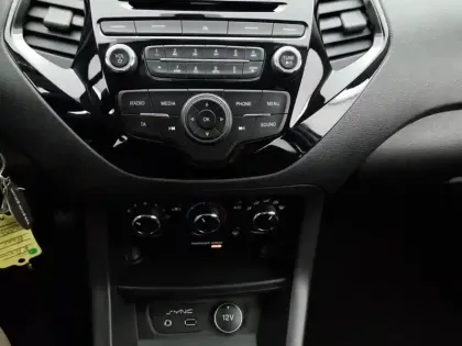 Photo 12 Ford Ka + 1.2 Ti-VCT 85