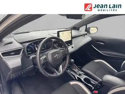 Photo 10 Toyota Corolla  Touring Sports Hybride 178ch