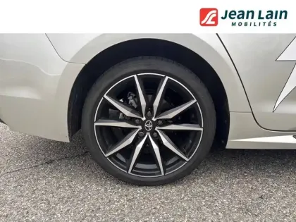 Photo 26 Toyota Corolla  Touring Sports Hybride 178ch