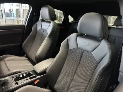 Photo 51 Audi Q3  Sportback 35 TDI 150 ch S tronic 7