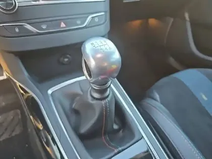 Photo 13 Peugeot 308  PureTech 130ch S&S BVM6