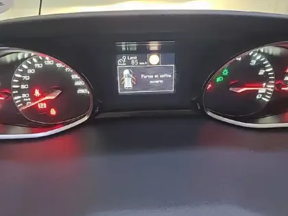 Photo 33 Peugeot 308  PureTech 130ch S&S BVM6