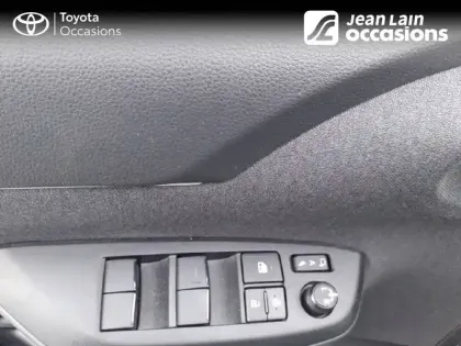 Photo 18 Toyota Yaris  Cross Hybride 116h AWD-i