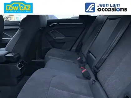 Photo 35 Audi Q3  35 TDI 150 ch S tronic 7