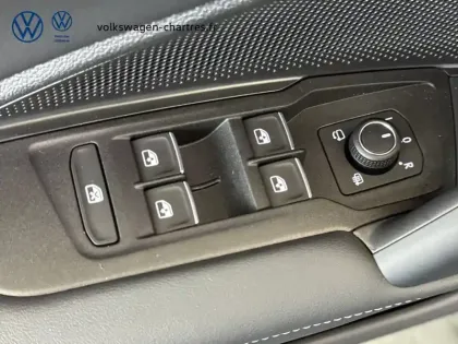 Photo 15 Volkswagen Tiguan  1.5 eTSI 150ch DSG7